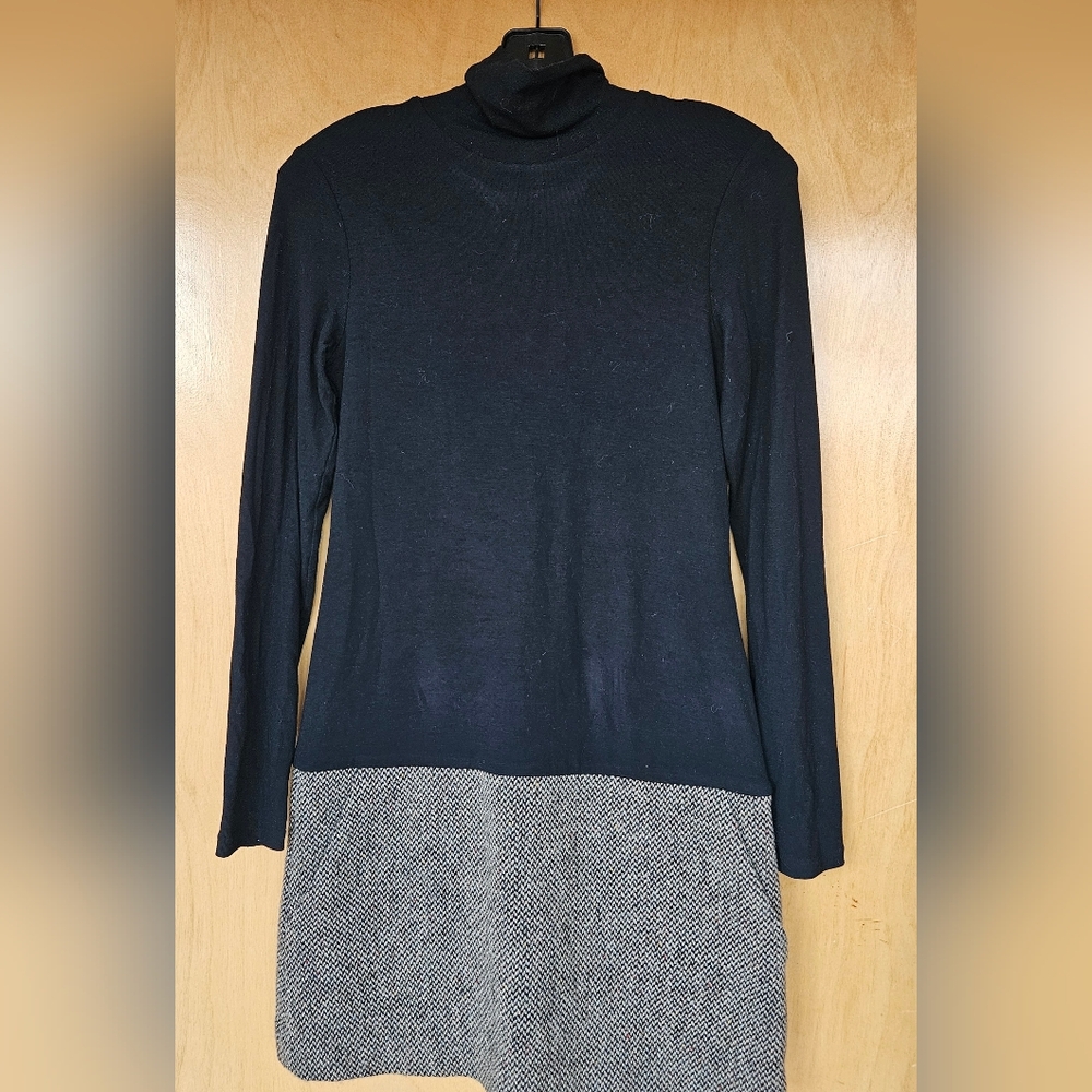 Theory Black and Gray Long Sleeve Top